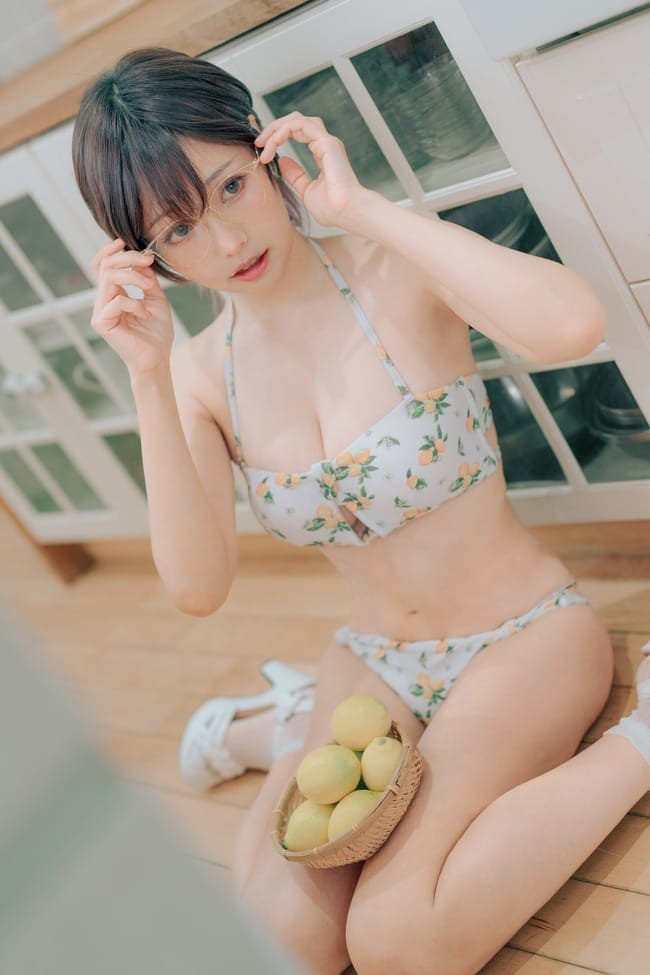 ElyEE子 – NO.124 2023.august C-檸檬泳裝 Lemon Swimsuit [31P-113M]